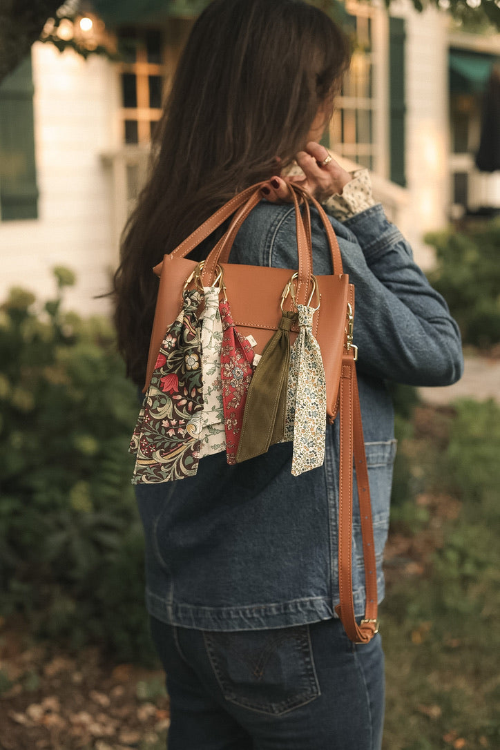 Woodland Lilly Medium Bag Clip