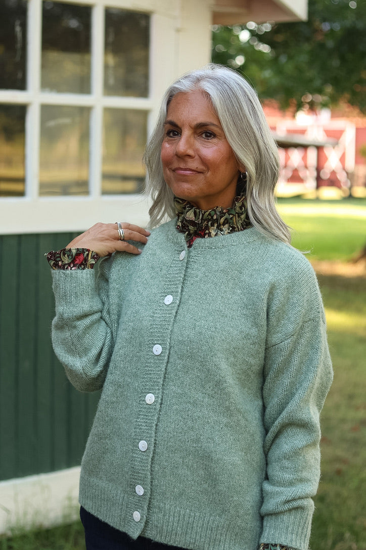 Woodland Lilly Cuff & Collar Set