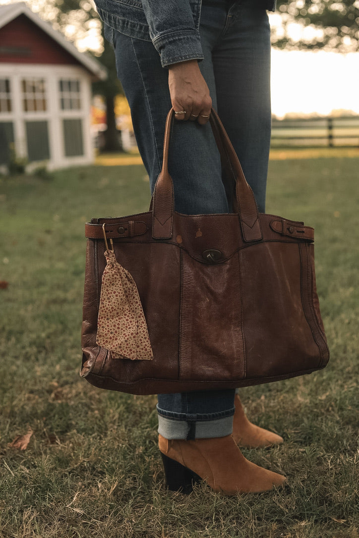 Cranberry Posy Medium Bag Clip
