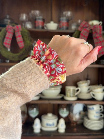 Limited Edition Christmas Tapestry Cuff & Collar Set