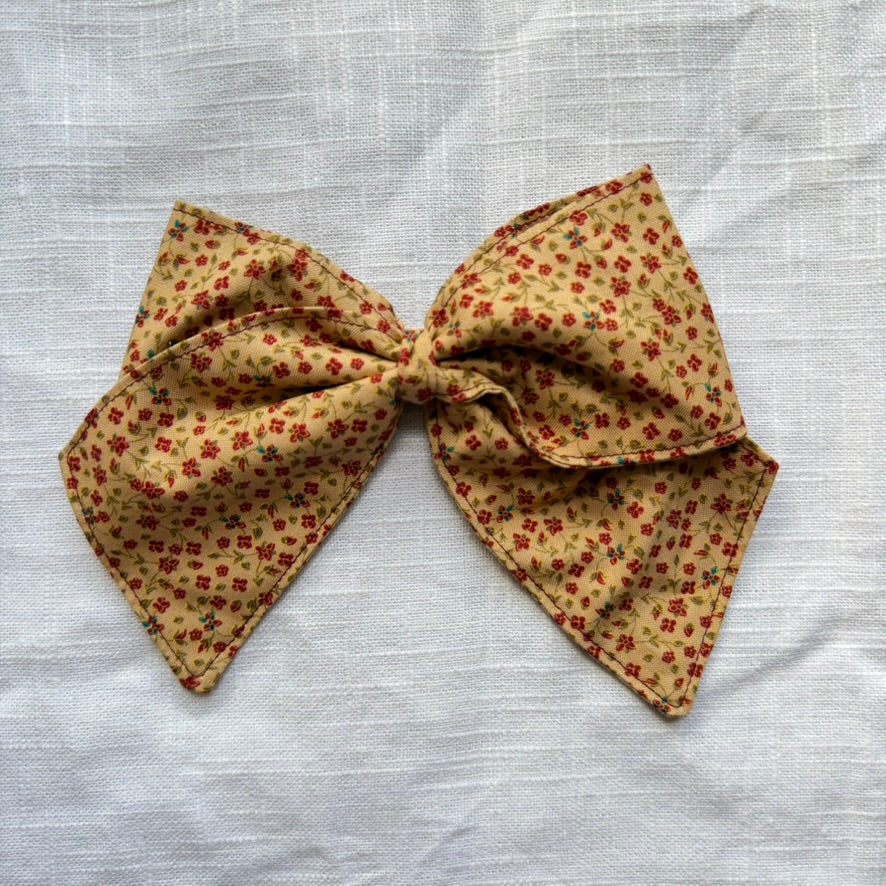 Cranberry Posy Small Bow