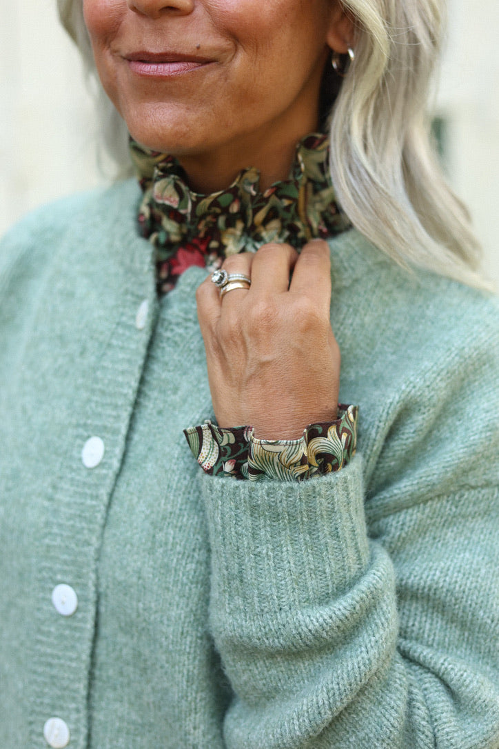 Woodland Lilly Cuff & Collar Set