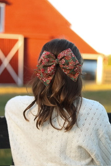 Limited Edition Mistletoe Meadow Collar