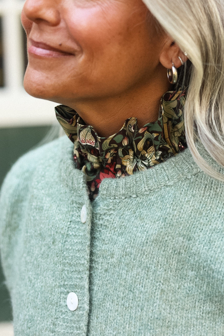 Woodland Lilly Cuff & Collar Set