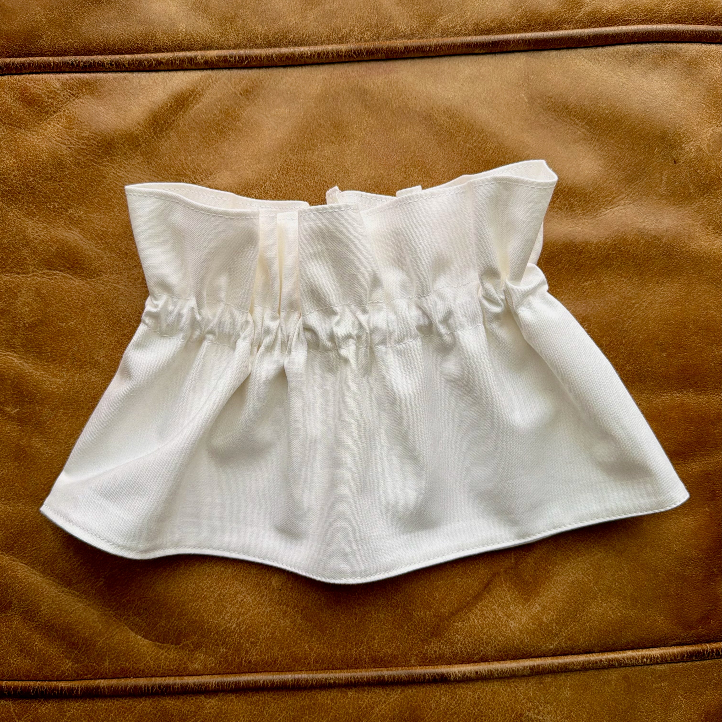 Classic White Ruffle Collar