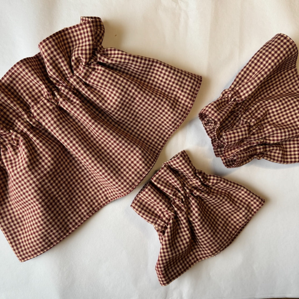 Wine & Tan Ruffle Cuff & Collar Set (Mini)