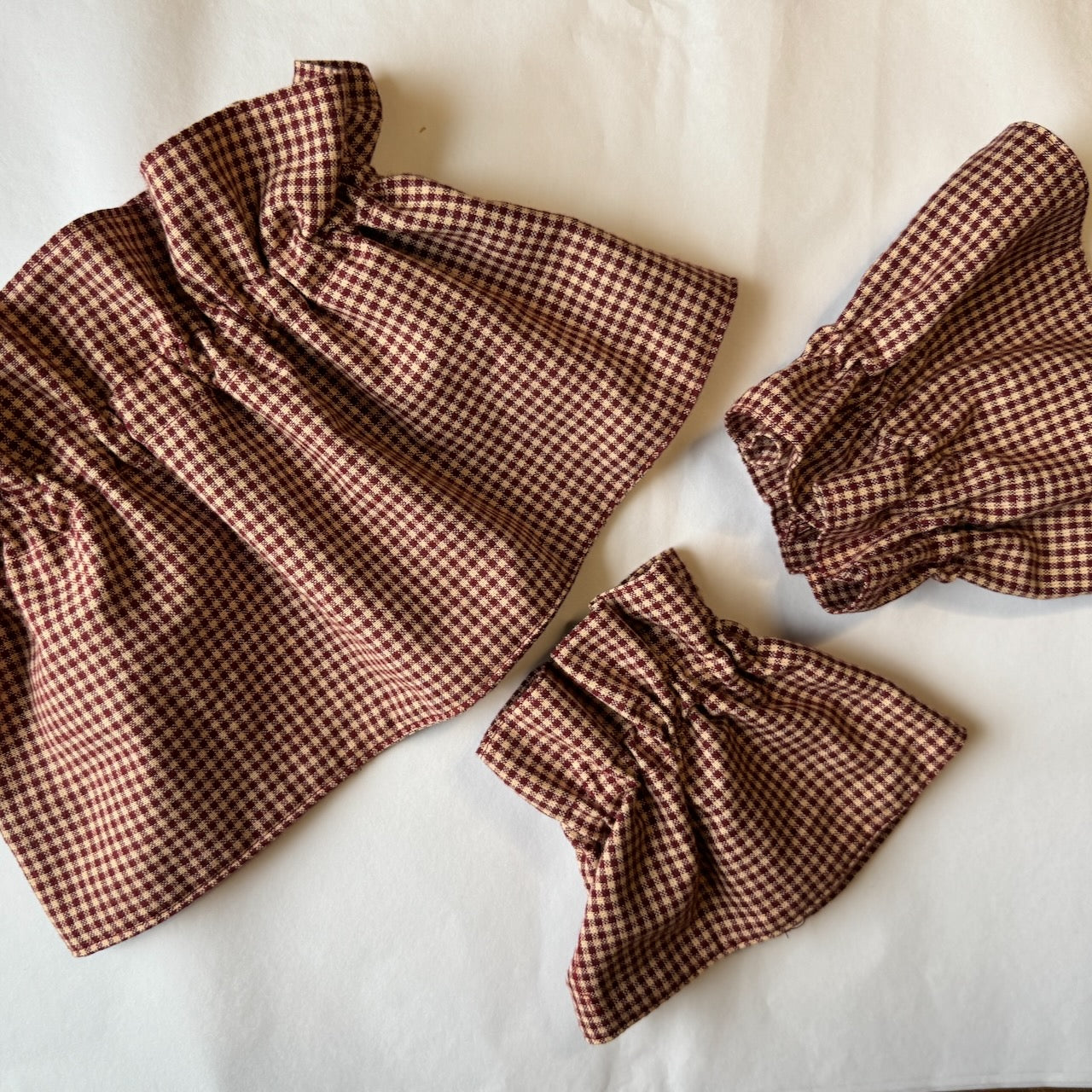 Wine & Tan Ruffle Cuff & Collar Set (Mini)