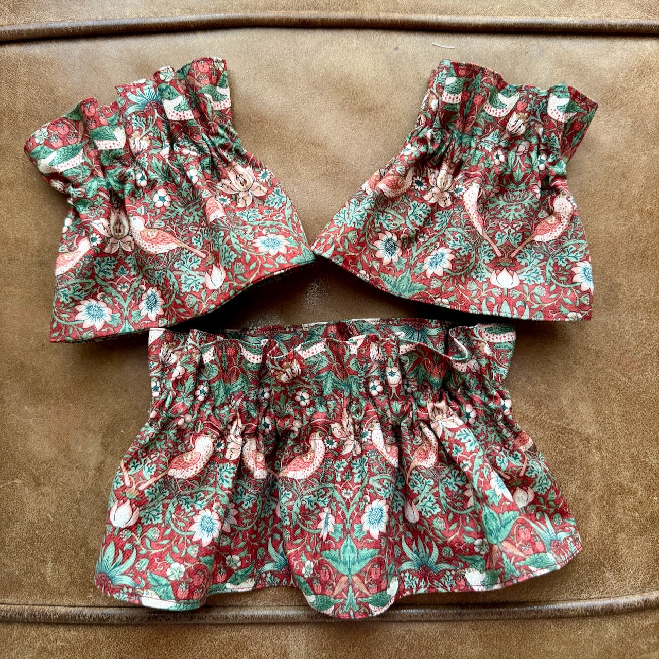 Woodland Tapestry Ruffle Cuff & Collar Set