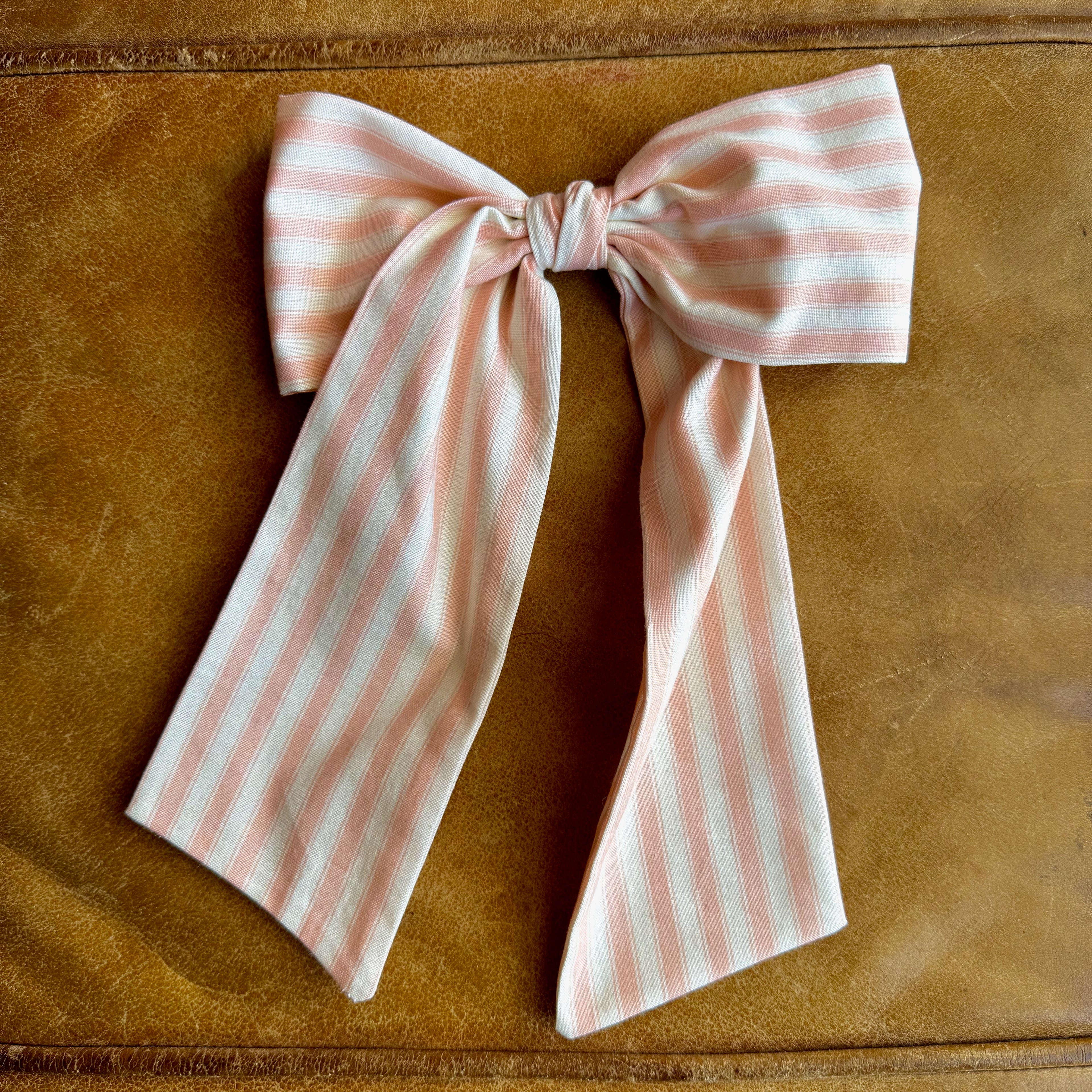 Pink Shell Cottage Bow, Large