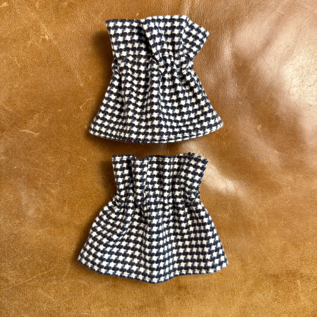 Houndstooth Flannel Ruffle Cuff & Collar Set