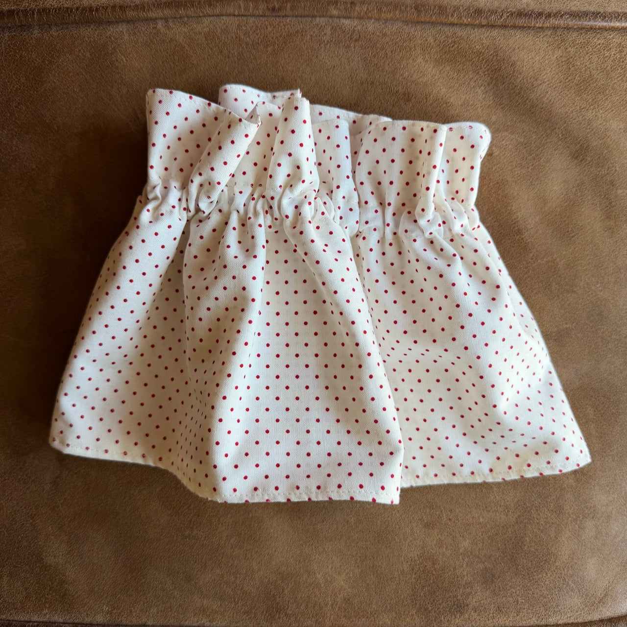 Red Sugar Dot – Ruffle Collar