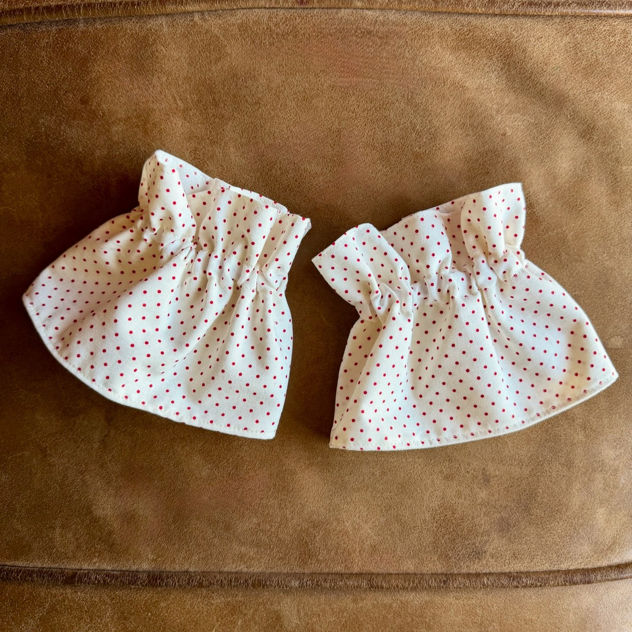 Red Sugar Dot – Cuff Set