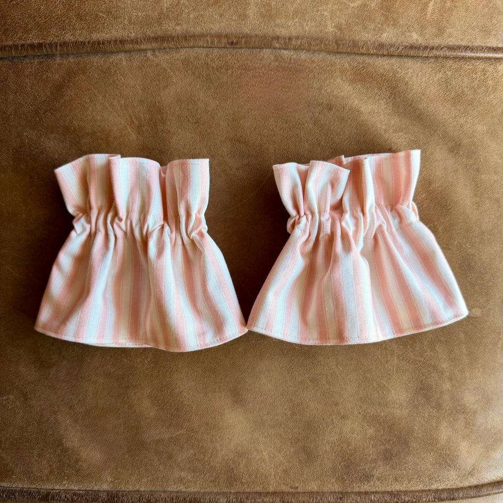 Pink Shell Cottage – Ruffle Cuff & Collar Set