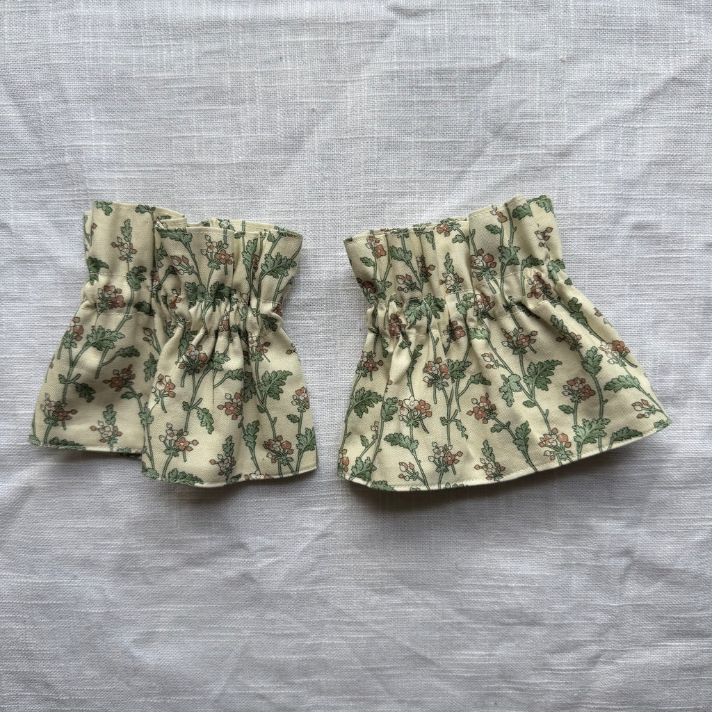 Primerose Filed Cuff & Collar Set